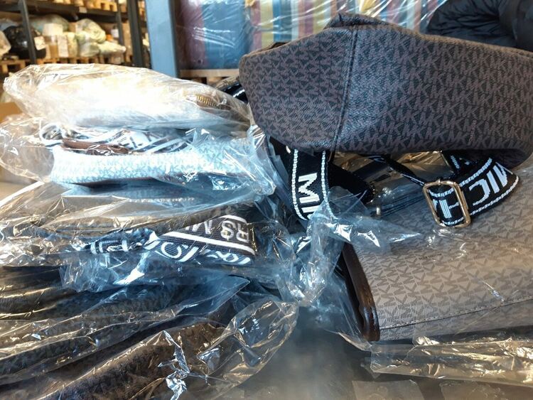 Над 81 000 „маркови“ стоки задържаха митническите служители на "Капитан Андреево"