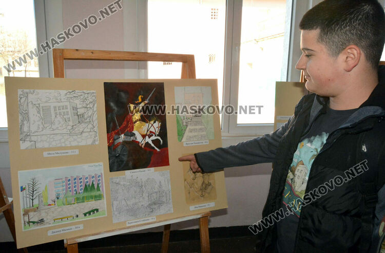 С изложба започна честването на 55 г. от основаването на ПГДС „Цар Иван Асен II“