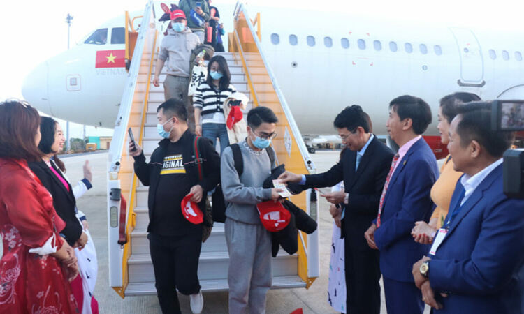 След три години ограничения, Китай отново се отваря към света