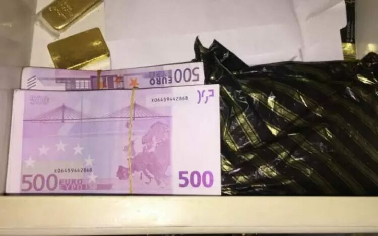 ГЕРБ: Борисов няма информация за разследването на чекмеджето с евробанкноти