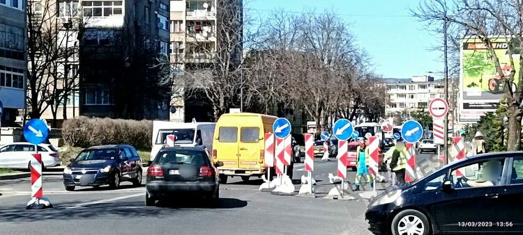 Община Кърджали започна ремонт на отводнителните шахти по „Беломорски” пред „Лидл”,трафикът е затруднен