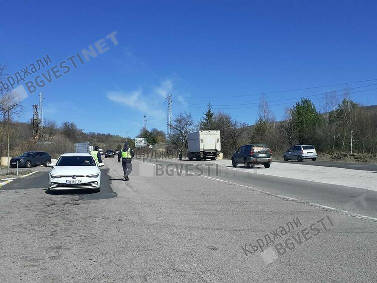 Погнаха криминалния контингент в Кърджали