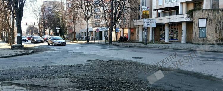 Ремонтират бул."Беломорски" до края на годината