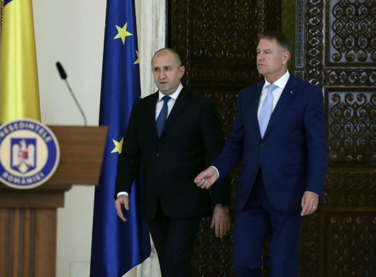 Президентът на Румъния е на официално посещение в България