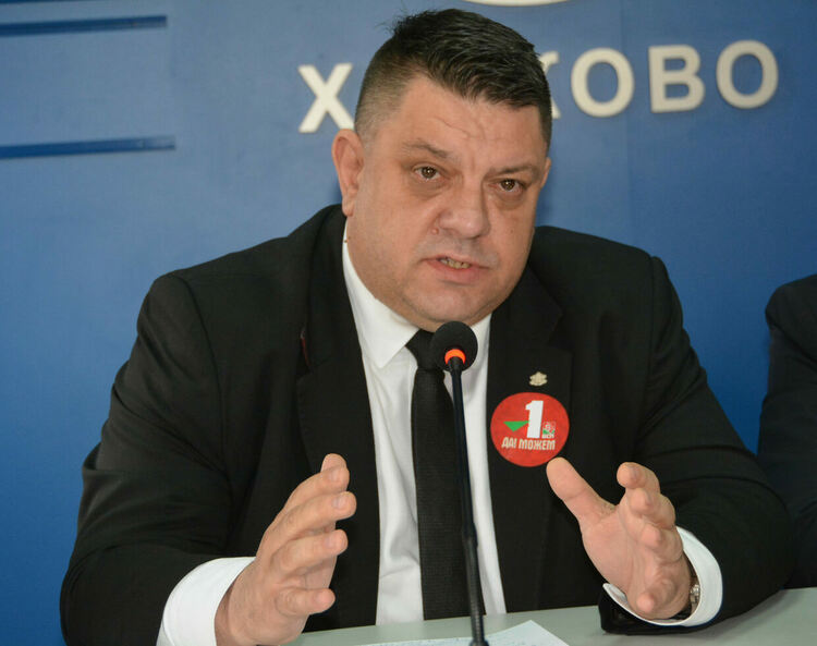 БСП продължава с безкомпромисна политика в социалната сфера и с нетърпимост към изтичането на обществени средства