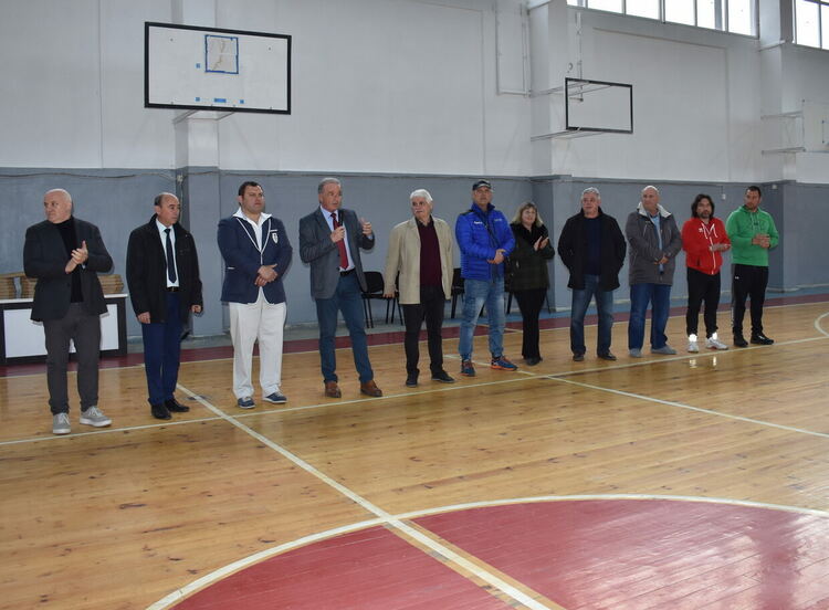 Приключи ремонтът на Спортна зала "Асеновец" (снимки)