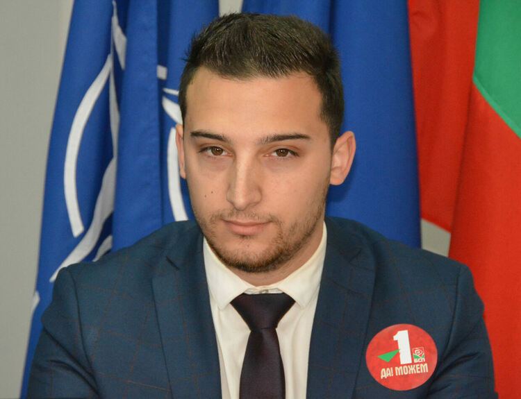 БСП продължава с безкомпромисна политика в социалната сфера и с нетърпимост към изтичането на обществени средства