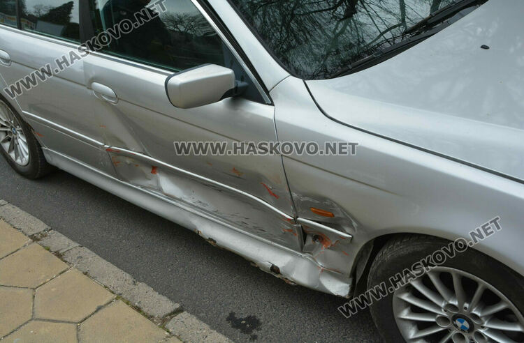 Жена пострада при катастрофа на кръстовище в Хасково