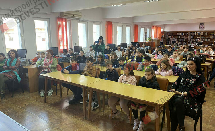 Милен Хальов представи своето отроче супергерой Кало в Димитровград