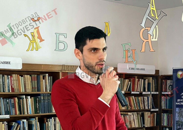 Милен Хальов представи своето отроче супергерой Кало в Димитровград