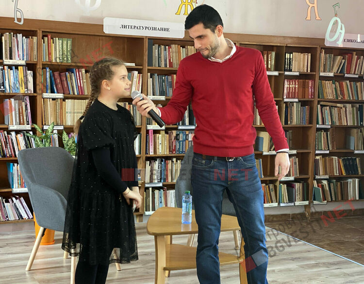 Милен Хальов представи своето отроче супергерой Кало в Димитровград