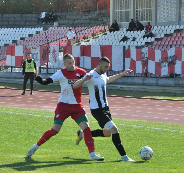 „Саяна Хасково“ надигра „Локомотив“-Пловдив"2 