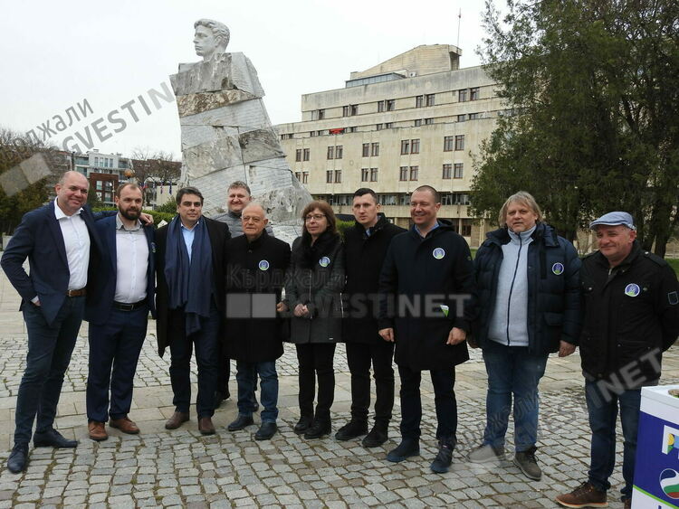 Листата на коалиция ПП-ДБ в Кърджали:Здравейте  свободни хора,скоро ще управляваме заедно!