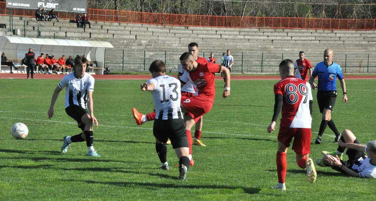 „Саяна Хасково“ надигра „Локомотив“-Пловдив"2 