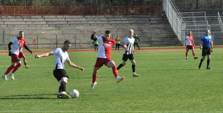 „Саяна Хасково“ надигра „Локомотив“-Пловдив"2 