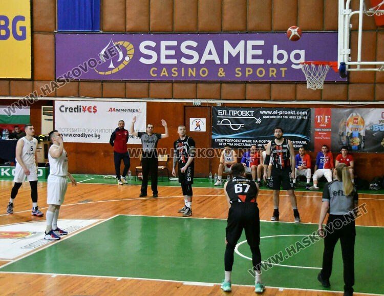 Баскетболистите на Хасково с убедителна победа над “Локомотив”