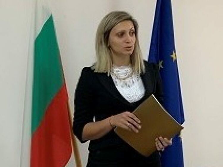 Няма яснота как трябва да изглеждат параваните за изборния ден