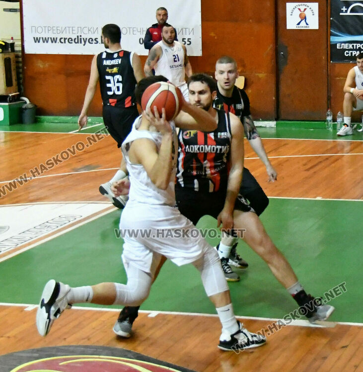 Баскетболистите на Хасково с убедителна победа над “Локомотив”