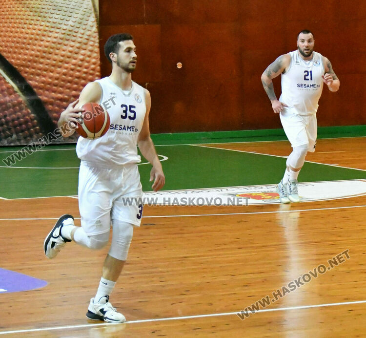 Баскетболистите на Хасково с убедителна победа над “Локомотив”