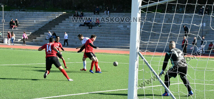 ФК „Хасково 1922“ разгроми „Сакарски спортист“ с 8:0 