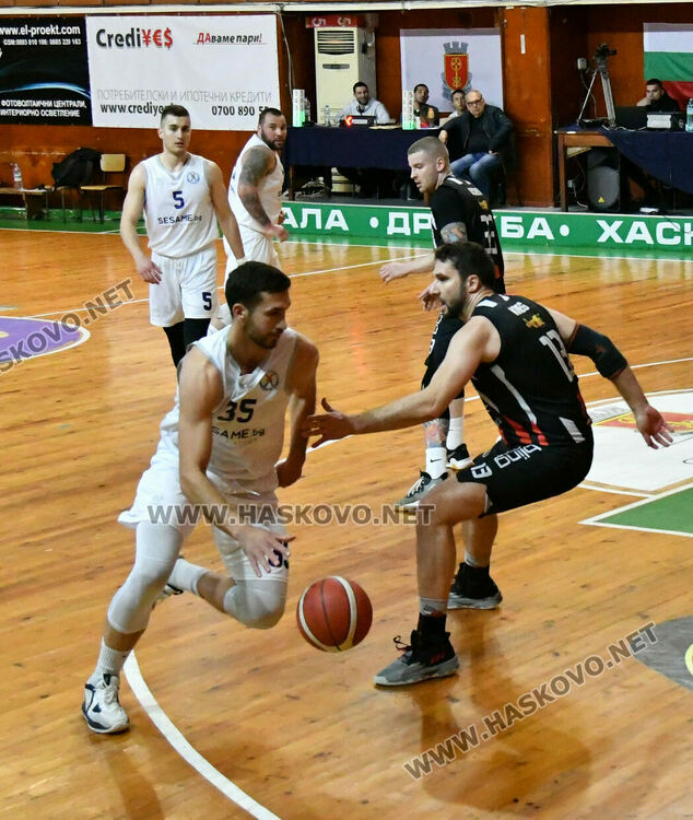 Баскетболистите на Хасково с убедителна победа над “Локомотив”