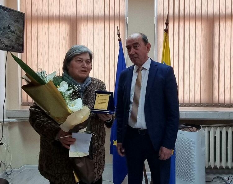 Столетница, ветеран от войната, получи плакет от община Асеновград 