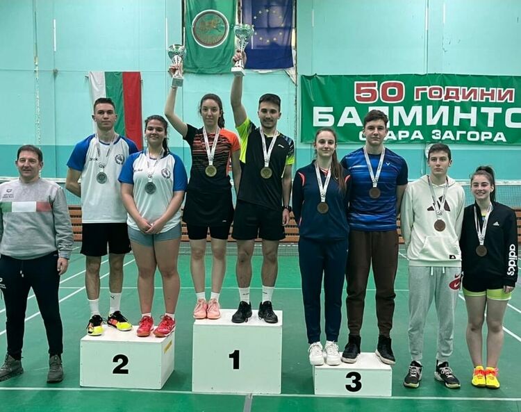 Станимир и Цвети са на върха при бадминтонистите до 19 години