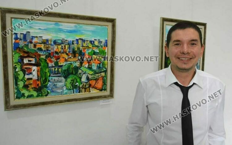 Даниел Русев показва любими техники и теми в самостоятелна изложба във „Форум“