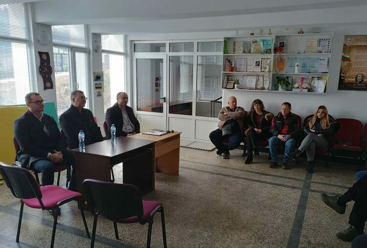 Прокурори разговарят с жители на погранични села за мигрантския натиск и телефонните измами