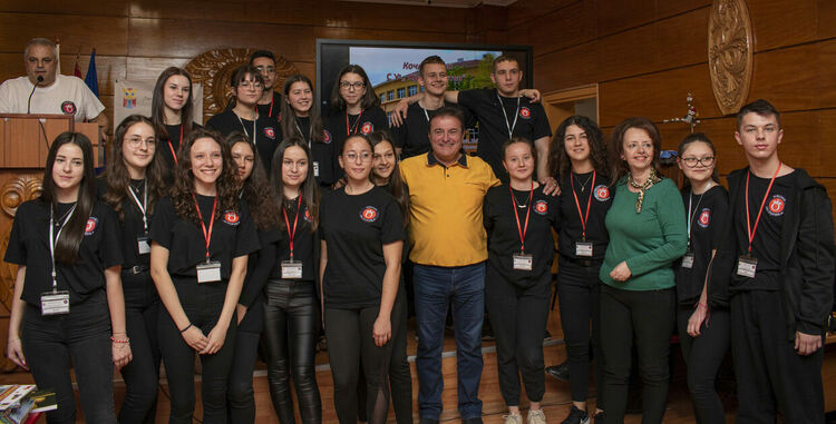 Осмата Национална ученическа конференция по история събра в Кърджали младите историци на България