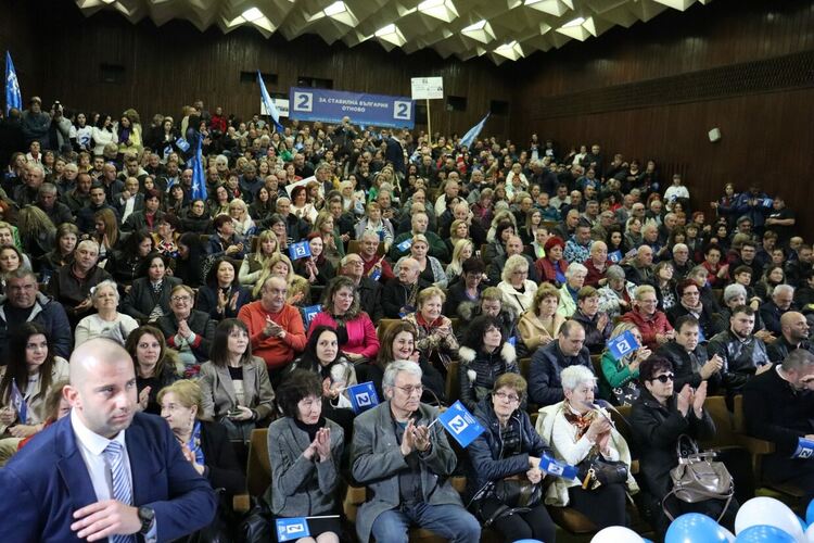 Бойко Борисов: Защо го спряха? Ние ще възстановим най-социалната програма