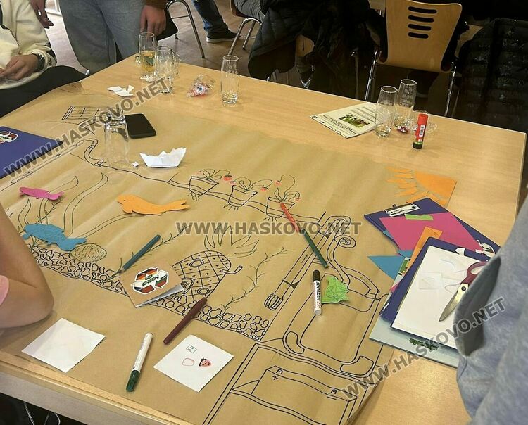 Ученици от Гимназията по транспорт и аграрни технологии майсторят аквапонна система с връстници от Германия и Чехия