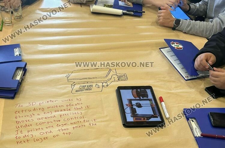 Ученици от Гимназията по транспорт и аграрни технологии майсторят аквапонна система с връстници от Германия и Чехия