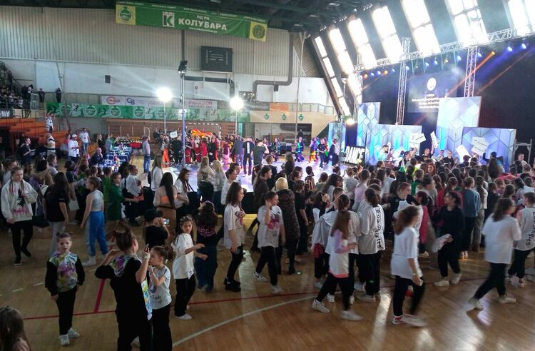 „Галаксико“ се завърна с куп медали от международна танцова надпревара