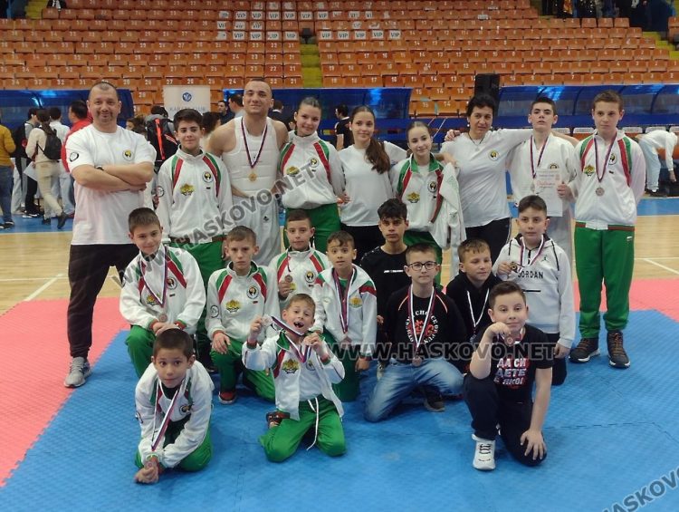 Каратеките от „Възход“ продължават към върха с нови победи