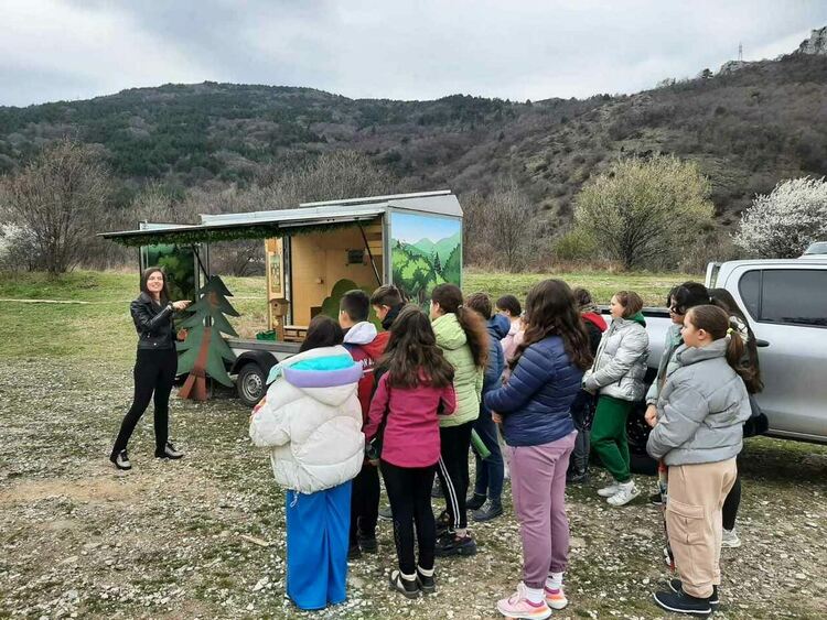 Петокласници участваха в еко урок край Асеновград (снимки)