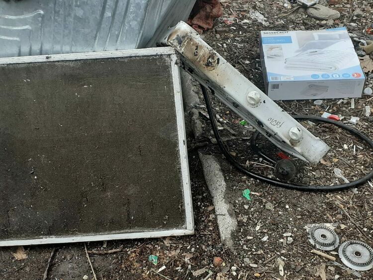 Гръмна газова бутилка в апартамент в Кърджали преди броени минути, двама са пострадали/снимки/