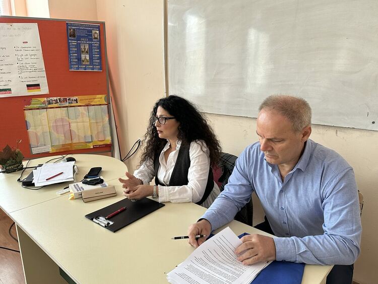 Представиха професиите съдия, прокурор и следовател пред гимназисти