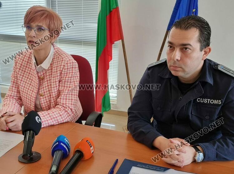 Рекорд: Семейство с бебе опита да пренесе незаконно през българската граница в Турция валута за над 3 млн.лева