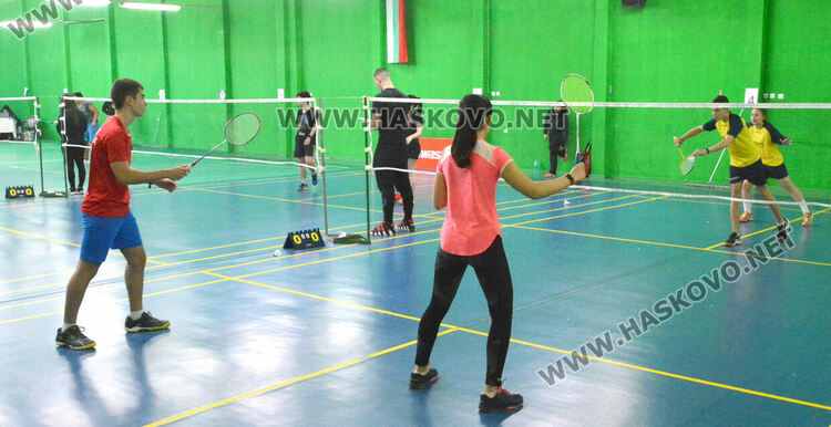 75 бадминтонисти се включиха в Държавното първенство в Хасково