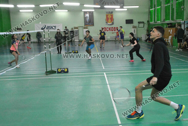 75 бадминтонисти се включиха в Държавното първенство в Хасково