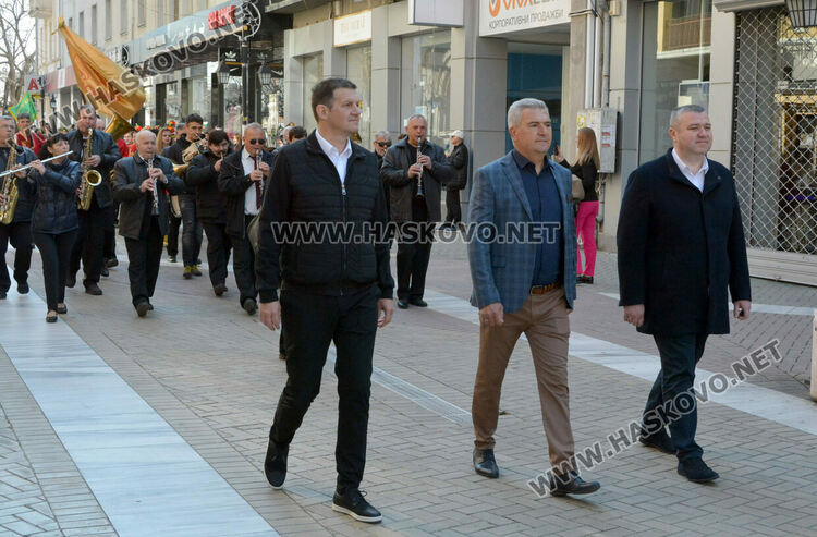 Кметът Станислав Дечев. Мишо Кадиев и заместник-кметът Динко Тенев