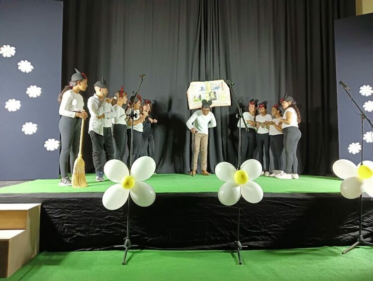 162 години образователно дело в Дебър отбелязаха караславовци