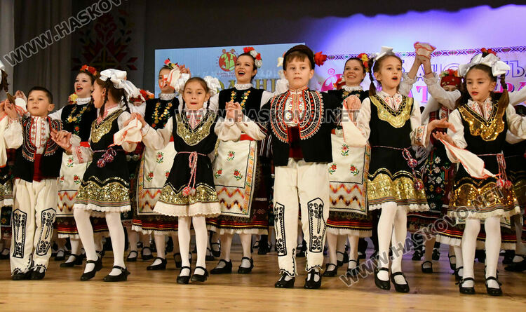 Ансамбъл „Златна Тракия“ с юбилеен концерт в Хасково