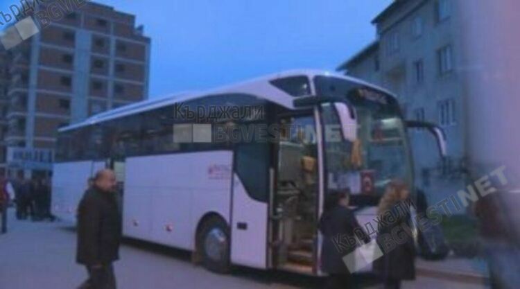   Стягат автобуси в Турция за изборен туризъм в Кърджалийско