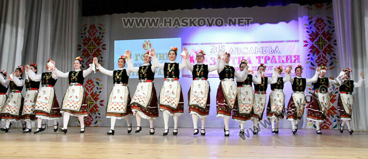 Ансамбъл „Златна Тракия“ с юбилеен концерт в Хасково