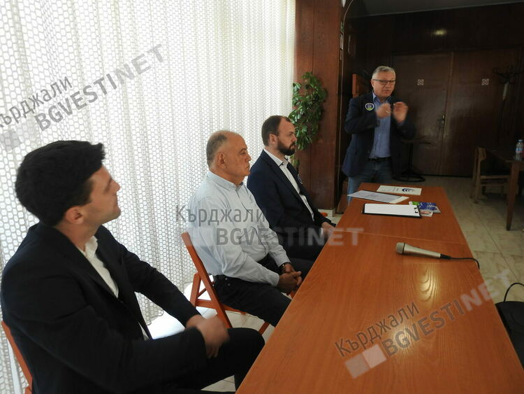 Ген.Атанас Атанасов:Кърджали е ключов за националната сигурност, затова дебатираме тук