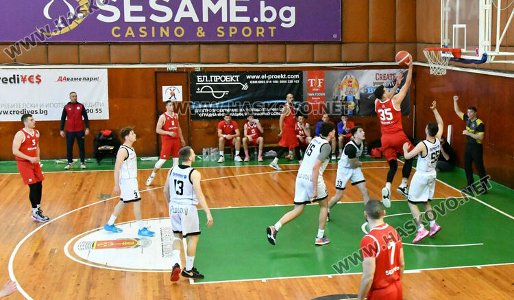 “Хасково” изигра поредния си силен мач и оглави класацията в група юг на ББЛ