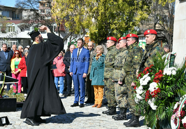 В Деня на Тракия и 10-ти Пехотен родопски полк откриха новия парк в Хасково