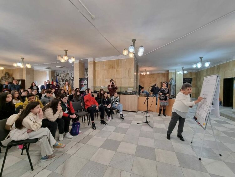 ОУ "Христо Ботев" - Асеновград е големият победител в математическото състезание, посветено на акад. Сендов